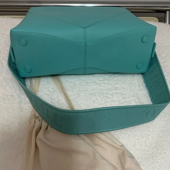 Tiffany & Co. Turquoise Tote Bag - Picture 3 of 9